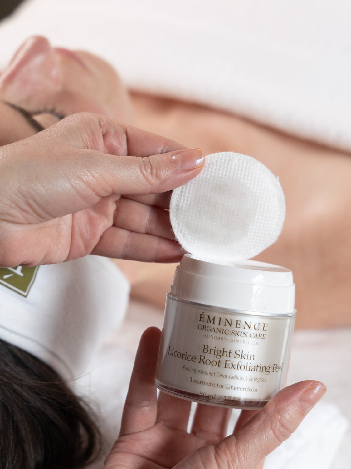 Eminence Bright Skin Licorice Root Exfoliating Peel